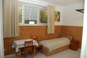 Quiet separate accommodation in Warsaw on outskirts near forest